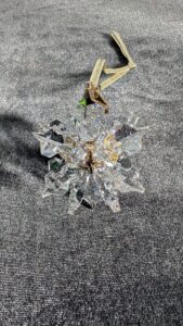 スワロフスキーの立体クリスマスオーナメントを上から見た写真